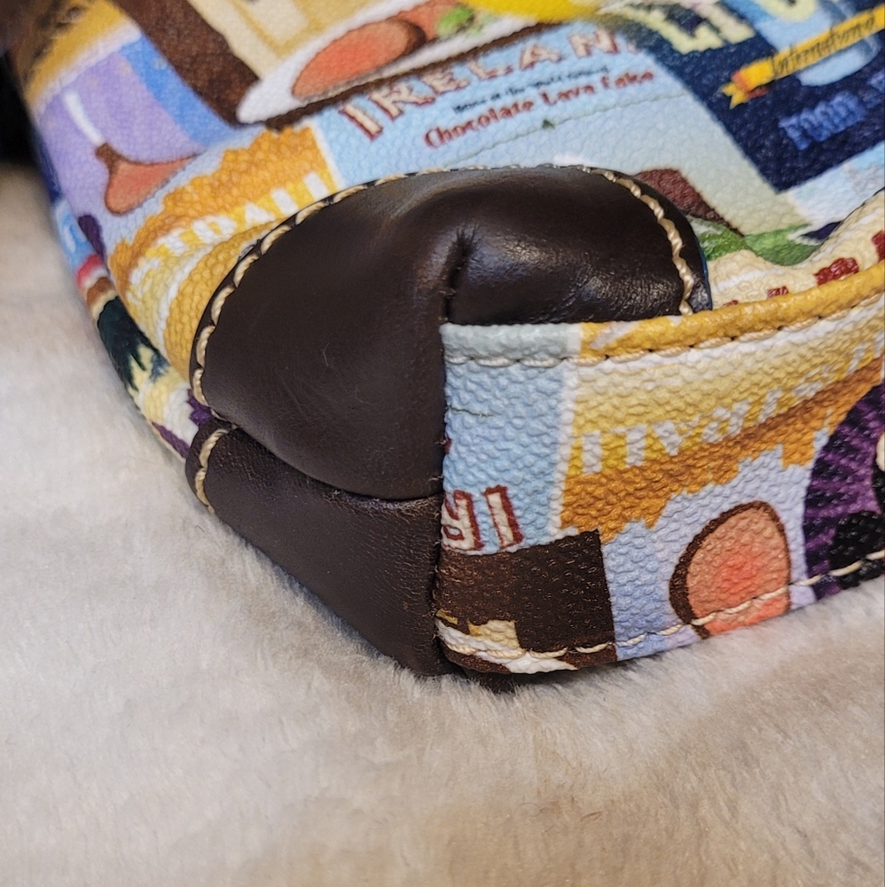 Dooney & Bourke Disney Epcot Food and Wine Festival 2016 Bag - Picture 9 of 9